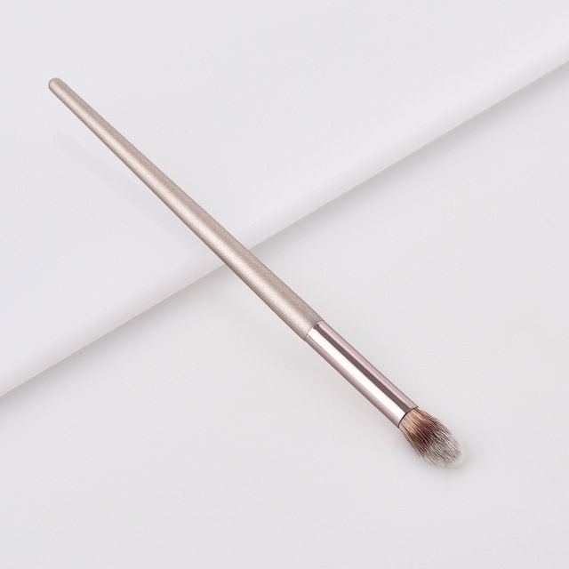 Champagne Wooden Handle Beauty Tools Makeup Brush